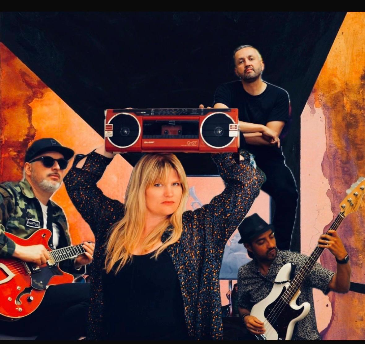 Mantla band photo